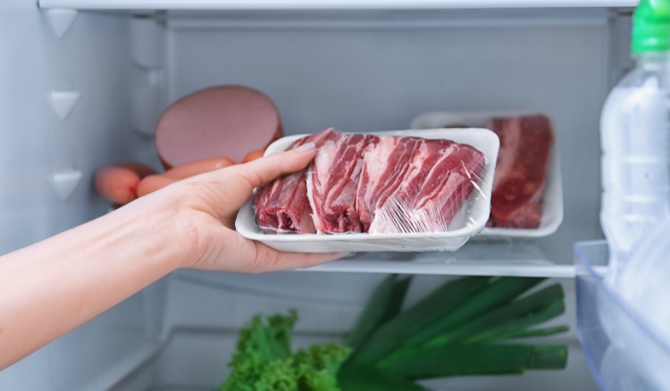 como armazenar carne na geladeira
